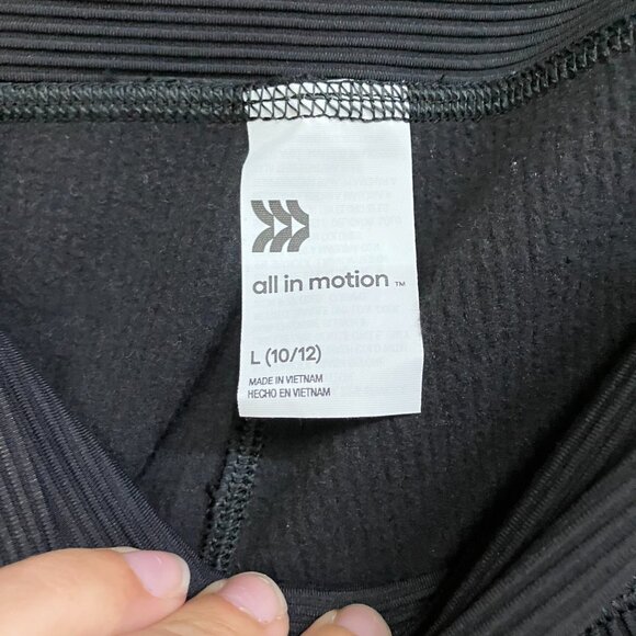 A New Day Women's Small Black High Rise Faux Leather Leggings Ankle Zip Slim Fit - Picture 6 of 13